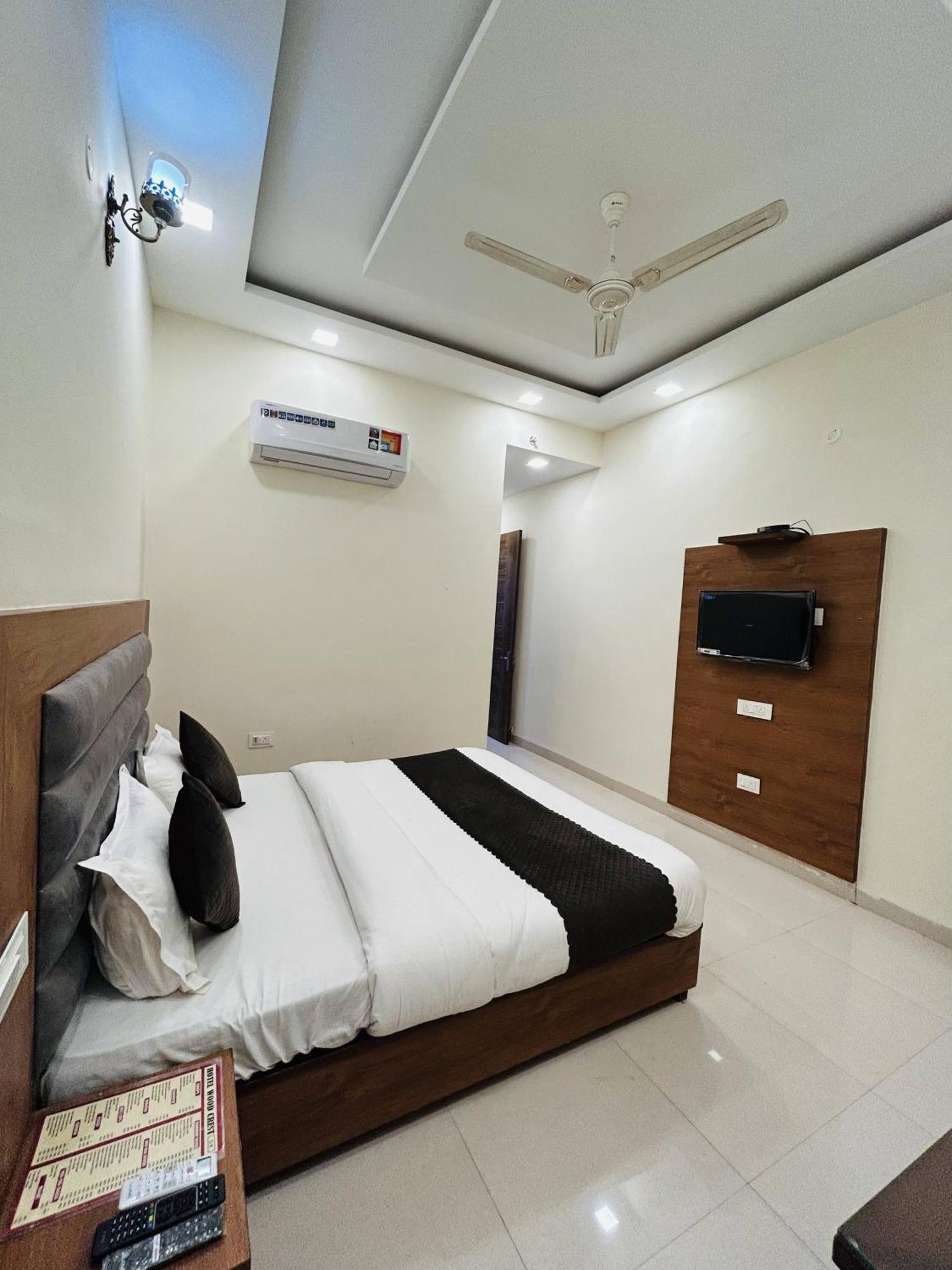 Hotel Woodlark Zirakpur Chandigarh !! Top Rated & Most Awarded Properties In Tricity !! Экстерьер фото