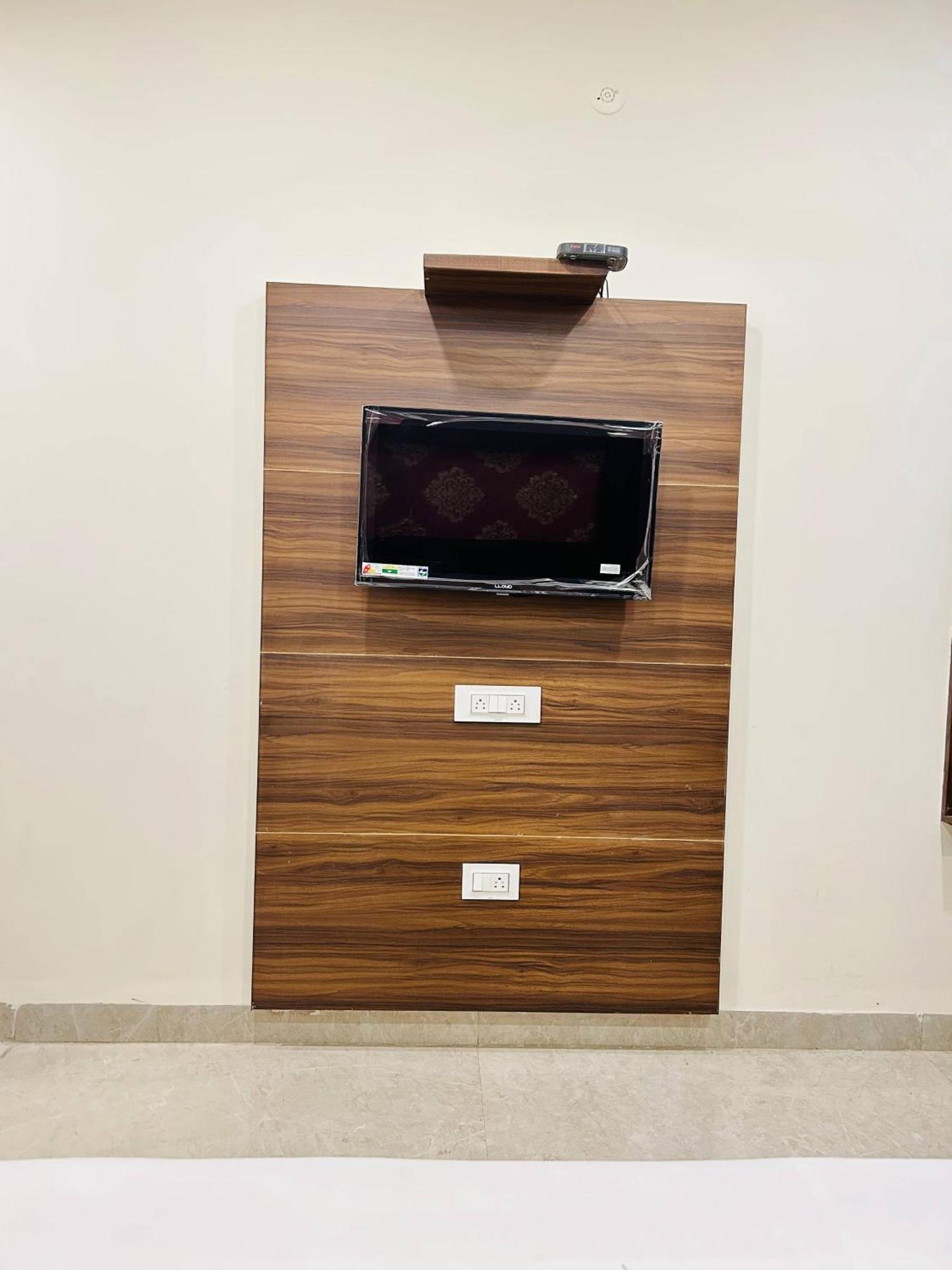 Hotel Woodlark Zirakpur Chandigarh !! Top Rated & Most Awarded Properties In Tricity !! Экстерьер фото
