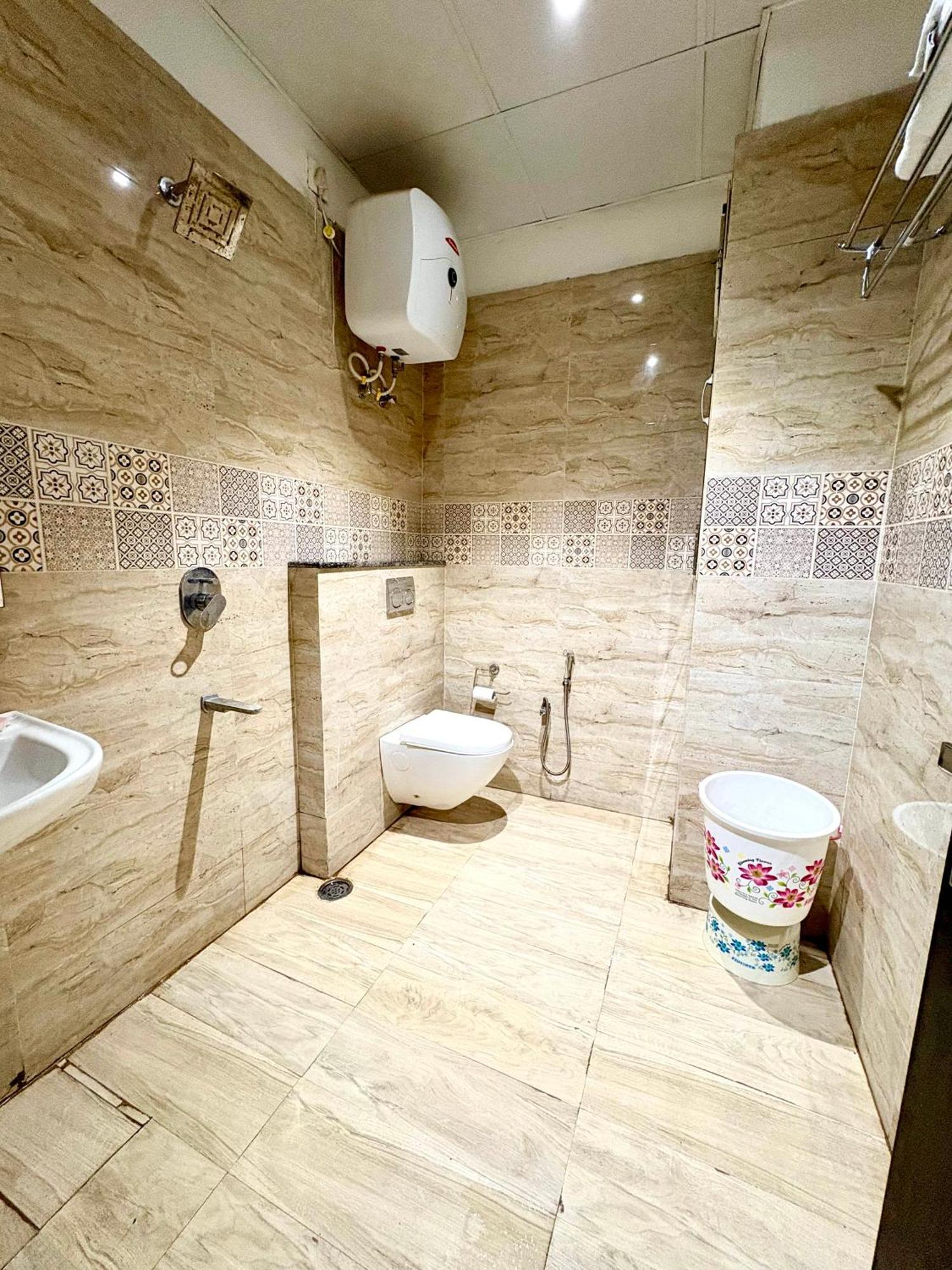 Hotel Woodlark Zirakpur Chandigarh !! Top Rated & Most Awarded Properties In Tricity !! Экстерьер фото